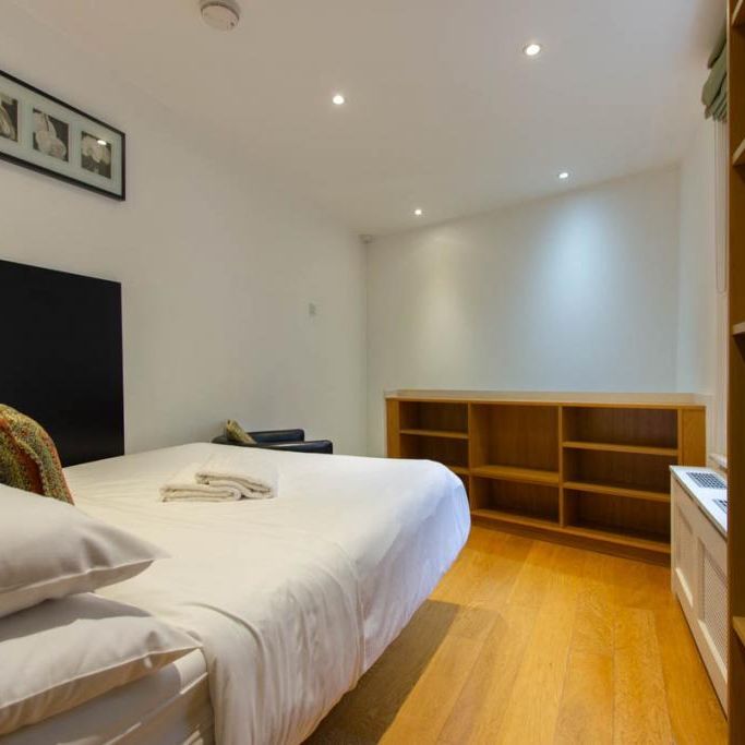 Studio to rent - Photo 1