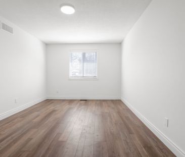 For Lease - 45 Roughley Street, Bradford West Gwillimbury, Ontario - Photo 6