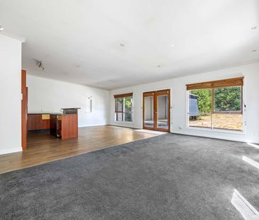 3 BEDROOM HOUSE LOCATED 3 BLOCKS TO STURT STREET - Photo 2