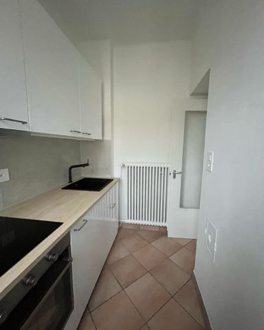 Affascinante Appartamento Di 3 Locali Nel Cuore Di Mendrisio - Photo 2