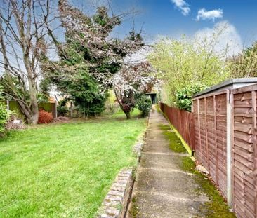 1 bedroom in a house share to rent - Photo 4