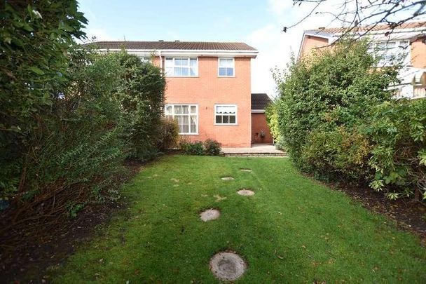St Simons Close, Sutton Coldfield, B75 - Photo 1