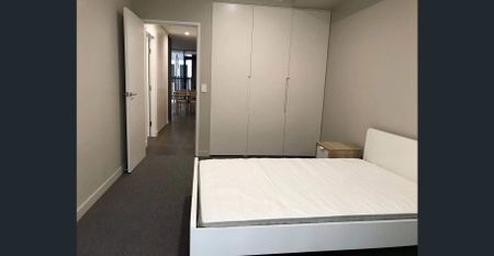 Luxury furnished 2 bedroom Plus study with front back courtyard - Photo 5