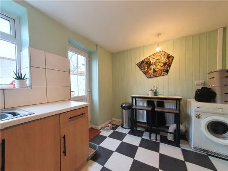 2 bedroom terraced house to rent - Photo 5