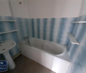 Location Appartement 2 pièces 40m² LE CHAMBON FEUGEROLLES 42500 - Photo 2
