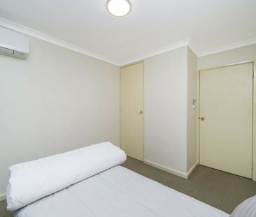 Delightful Villa in Prime Location - Photo 6