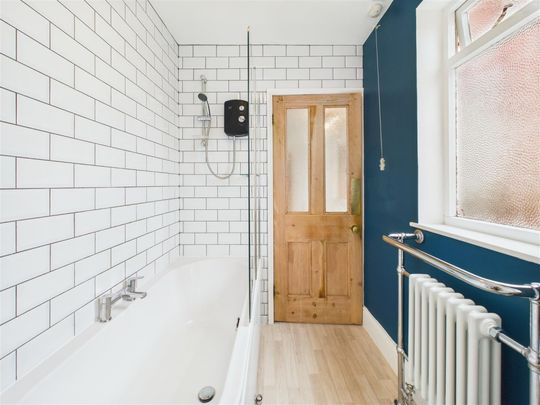 3 bedroom End of terrace house to rent - Photo 1