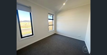Brand New 3-Bedroom Family Home with Garage in Thriving Tarneit - Photo 5