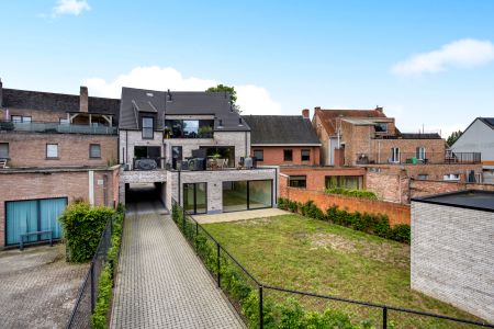 Luxueus gelijkvloers appartement met 3 slk en 2 carports - Photo 4