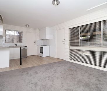 "SOUGHT AFTER CENTRAL" - Photo 4