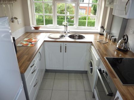 2 Bedroom Apartment To Let - Photo 5