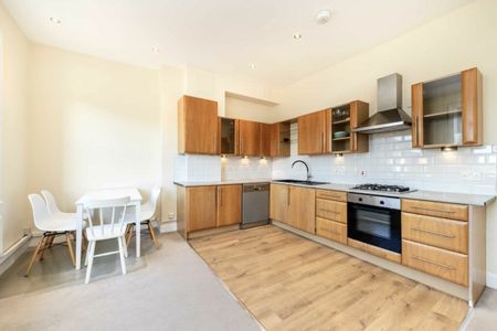 Fulham Palace Road, W6, London - Photo 2