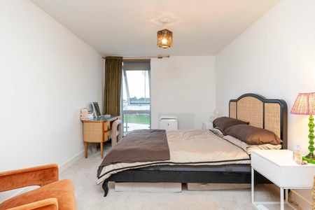 2 Bed Flat, College Road, BS7 - Photo 3