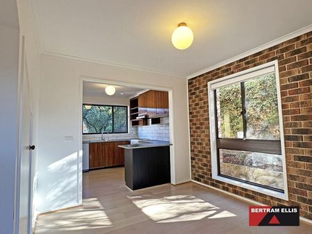 Spacious north facing townhouse! - Photo 3