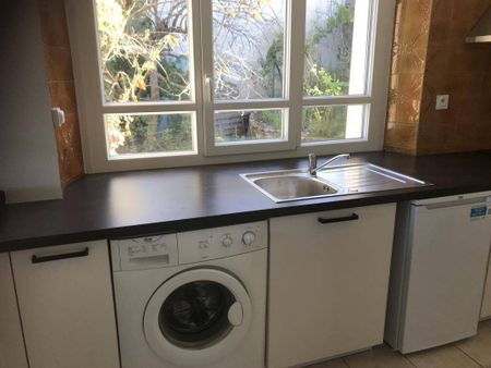 Location appartement t2 37 m² à Villefranche-de-Rouergue (12200) - Photo 3