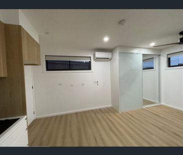 Modern Studio Apartment in the Heart of Nirimba Fields - Photo 6