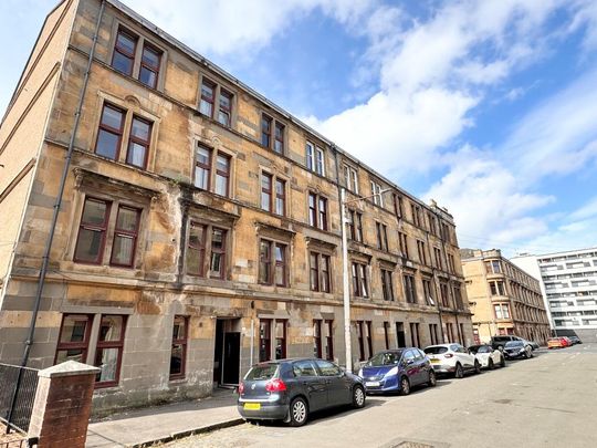 3 bedroom flat to rent - Photo 1