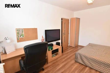 Nabízíme k nájmu byt 1+1 35 m - Fotografie 4