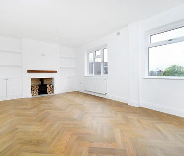 3 bedroom flat to rent - Photo 2