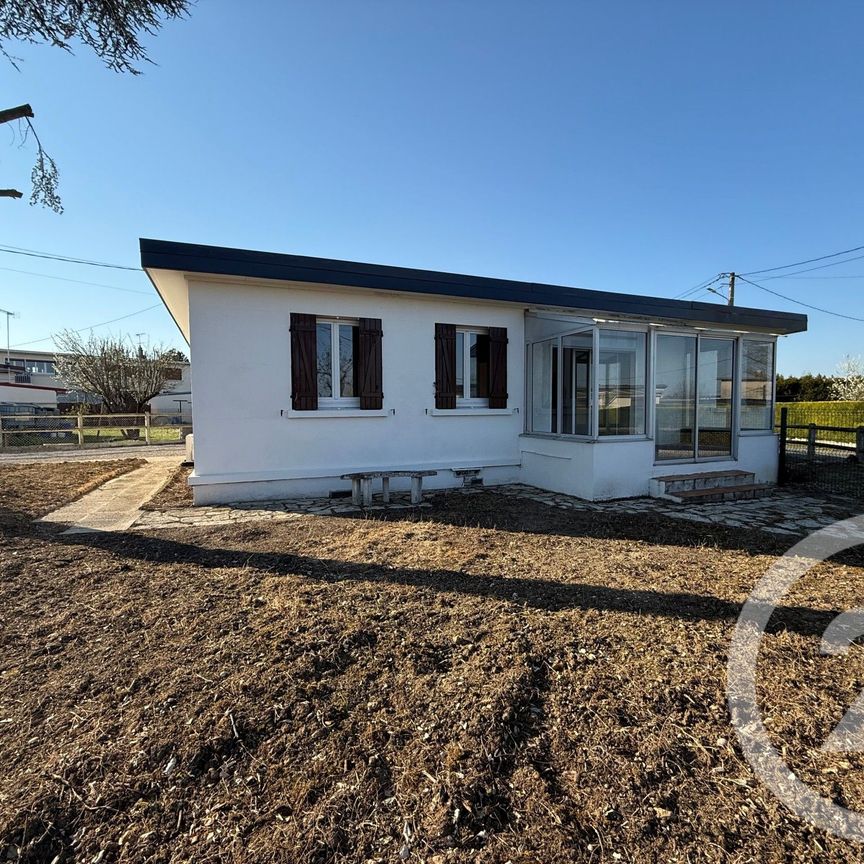 Location Maison 4 pièces 61m² ST PIERRE LES NEMOURS 77140 - Photo 1