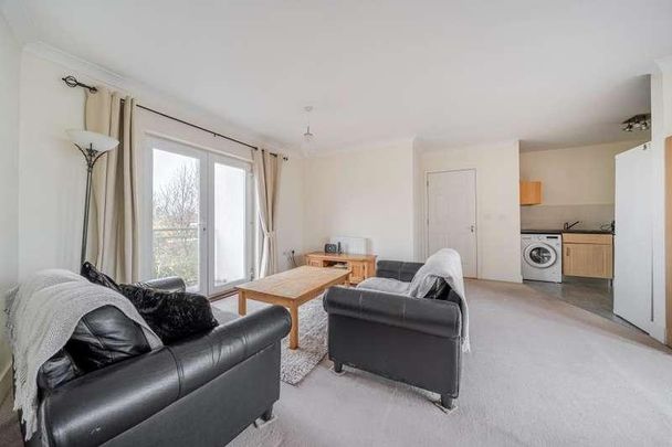 Bridge Wharf, Chertsey, KT16 - Photo 1