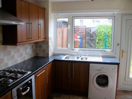 3 bedroom terraced house to rent - Photo 5