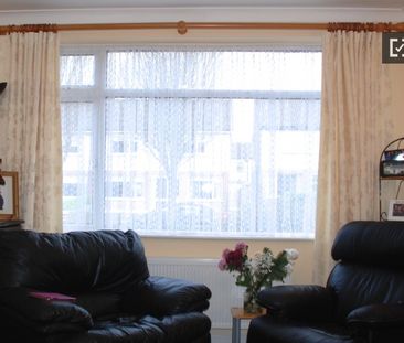 Wonderful room in shared apartment in Dun Laoghaire, Dublin - Photo 5