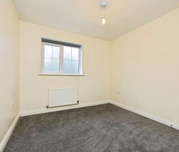 4 bedroom detached house to rent - Photo 4