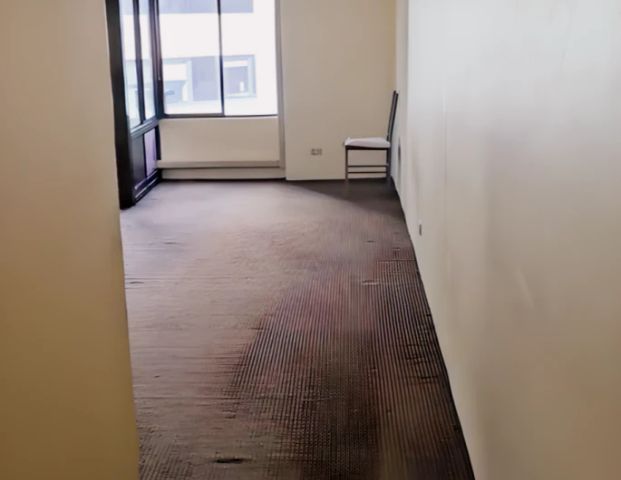 1 bed 1 bath - Photo 1