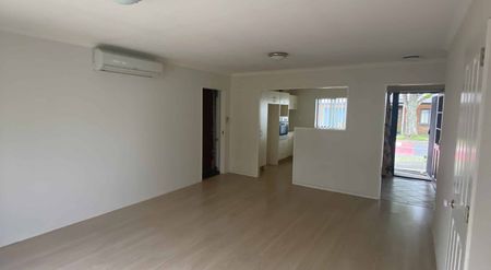 Warm & Inviting 2-Bedroom Home for Rent - Super Convenient Location - Photo 4