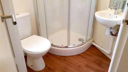 Room in a Shared House, Vaughan St, LE3 - Photo 4