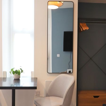 Studio Apartment – Medium Let - Photo 5