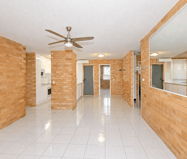Coastal Comfort in the Heart of Caloundra - Photo 1