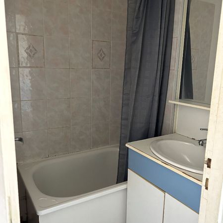 Location Appartement 1 pièce 26m² BIHOREL 76420 - Photo 4