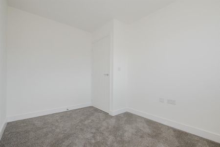 4 Bedroom House To Rent - Photo 3