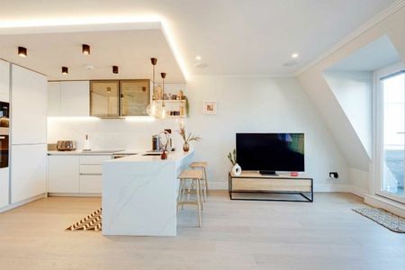 Chapel Market, Islington, N1 - Photo 2