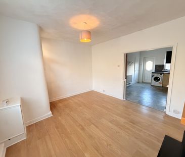 Bradley Lane, Standish, Wigan, WN6 0XF - Photo 2