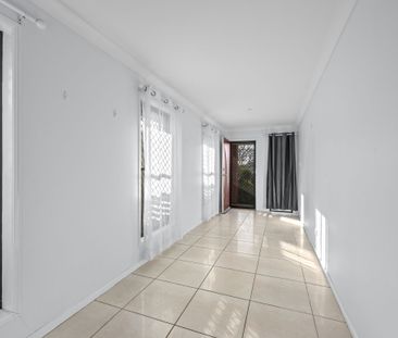 1 Hyperno Close, Raceview QLD 4305 - House For Rent | Domain - Photo 5