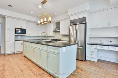 For Lease - 38 GWENDOLEN Crescent, Toronto, Ontario - Photo 4