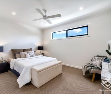 Beautiful Townhome in the ideallic Sola Complex overlooking the lea... - Photo 4