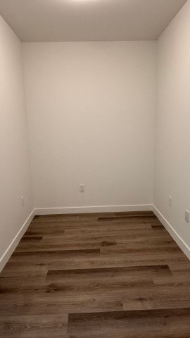 For Lease - 461 Green Road Unit# 427, Hamilton, Ontario - Photo 4