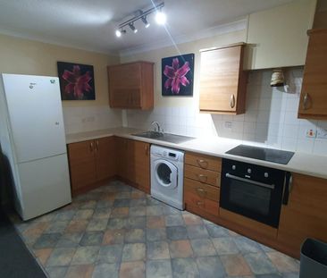 2 Bed Flat, Brook Court, NG7 - Photo 2