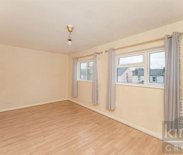 3 Bedroom Maisonette To Let - Photo 2