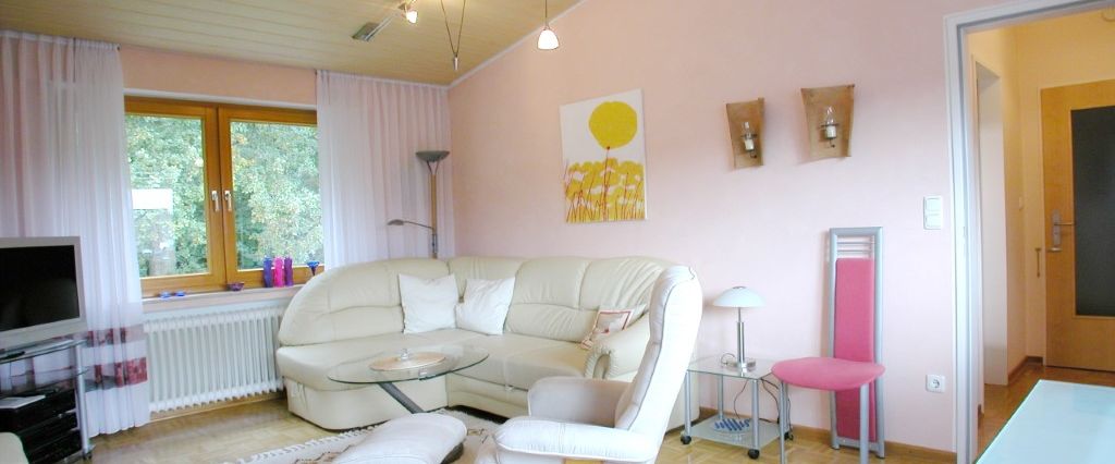 FLATmix.de / Helle komplett möblierte 2-Zi-Kü-Bad-Whg mit DACHTERRASSE - Photo 1