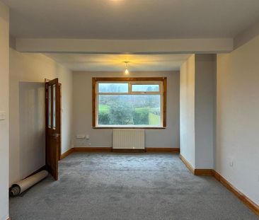 3 bedroom semi-detached bungalow to rent - Photo 1