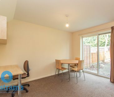 Ralph Way, City Hospital - Photo 4