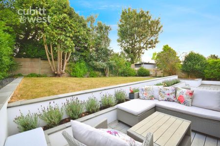 5 bedroom detached house to rent - Photo 5