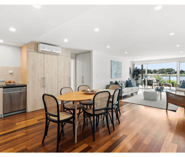 Lakefront spacious 2-Bedroom Unit in Prime Tennyson Location - $750... - Photo 2