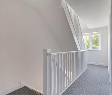 4 bedroom semi-detached house to rent - Photo 3