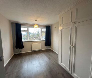 2 bedroom penthouse to rent - Photo 5